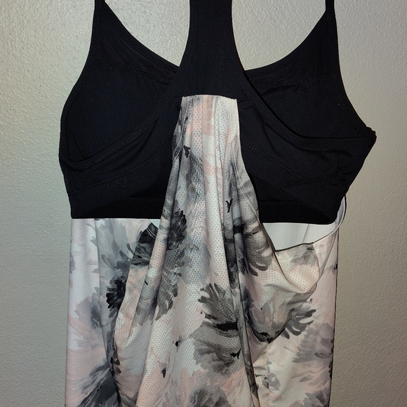Fabletics Top Size M - Picture 3 of 4